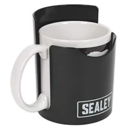 Magnetic cup holder